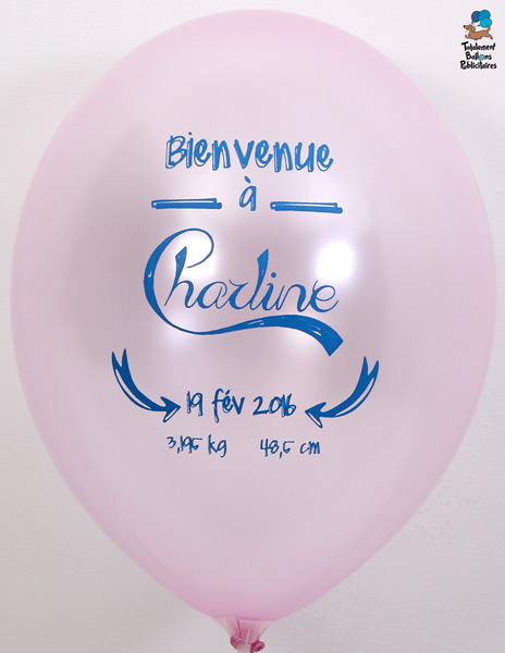 Ballon-gonflable-rond-personnalisé-naissance-Charline-rose-métal